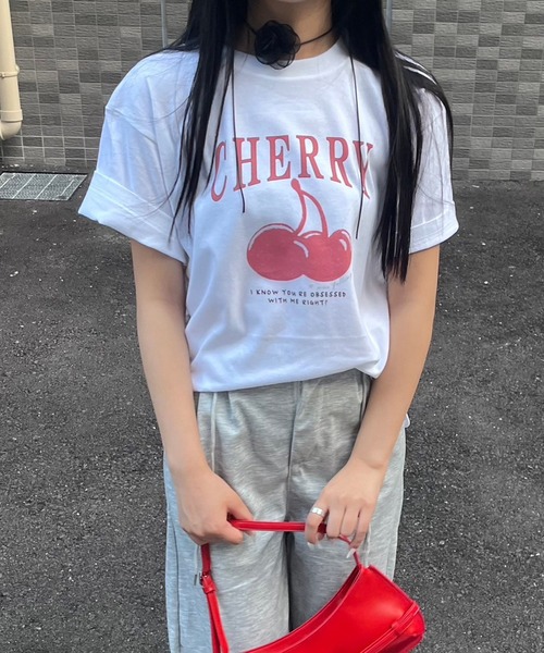 fiere(フィエール)の「チェリープリント半袖Tシャツ(Tシャツ/カットソー・レディース・ホワイト・M/L)」の6枚目の写真