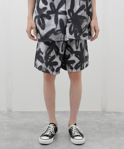 SHELTECH(シェルテック)の「SHELTECH × R.KAMIYAMA BLACK PRINT SHORTS(その他パンツ・メンズ・ブラック・MEDIUM/X-LARGE/LARGE)」の1枚目の写真