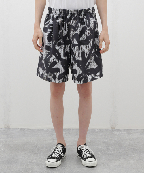 SHELTECH(シェルテック)の「SHELTECH × R.KAMIYAMA BLACK PRINT SHORTS(その他パンツ・メンズ・ブラック・MEDIUM/X-LARGE/LARGE)」の3枚目の写真