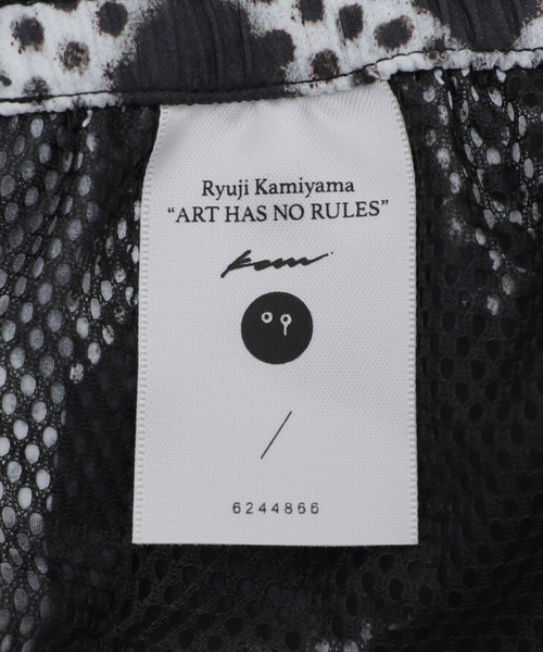 SHELTECH(シェルテック)の「SHELTECH × R.KAMIYAMA BLACK PRINT SHORTS(その他パンツ・メンズ・ブラック・MEDIUM/X-LARGE/LARGE)」の15枚目の写真