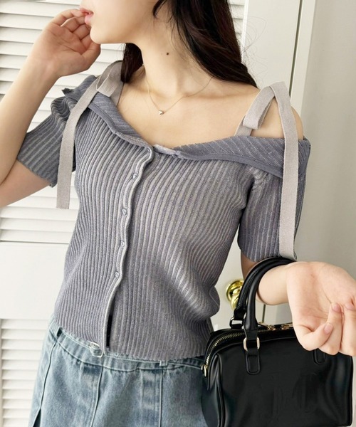 one after another NICE CLAUP(ワンアフターアナザーナイスクラップ)の「肩リボン2WAYニット(ニット/セーター・レディース・ブラック/グレー/ホワイト/ベージュ・FREE)」の3枚目の写真