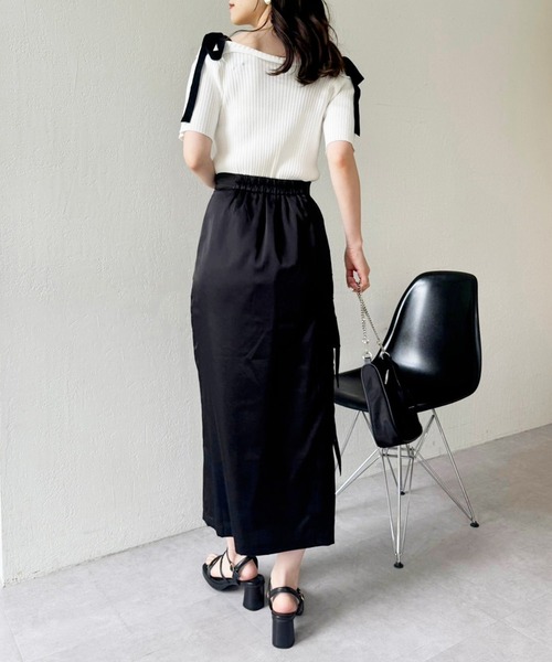 one after another NICE CLAUP(ワンアフターアナザーナイスクラップ)の「肩リボン2WAYニット(ニット/セーター・レディース・ブラック/グレー/ホワイト/ベージュ・FREE)」の7枚目の写真