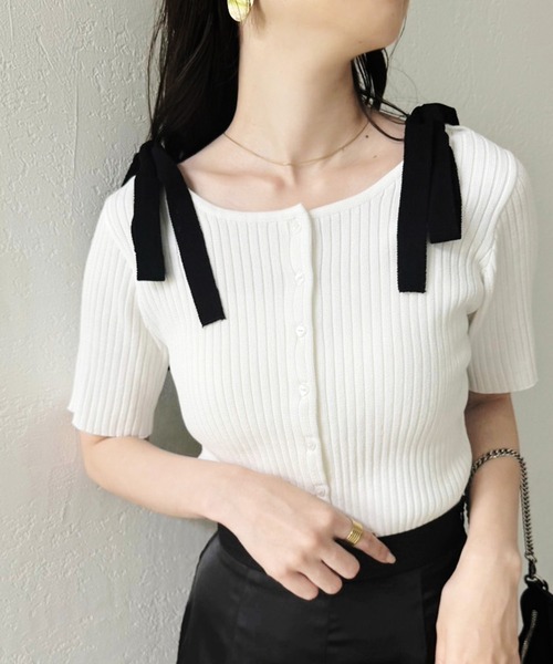 one after another NICE CLAUP(ワンアフターアナザーナイスクラップ)の「肩リボン2WAYニット(ニット/セーター・レディース・ブラック/グレー/ホワイト/ベージュ・FREE)」の9枚目の写真