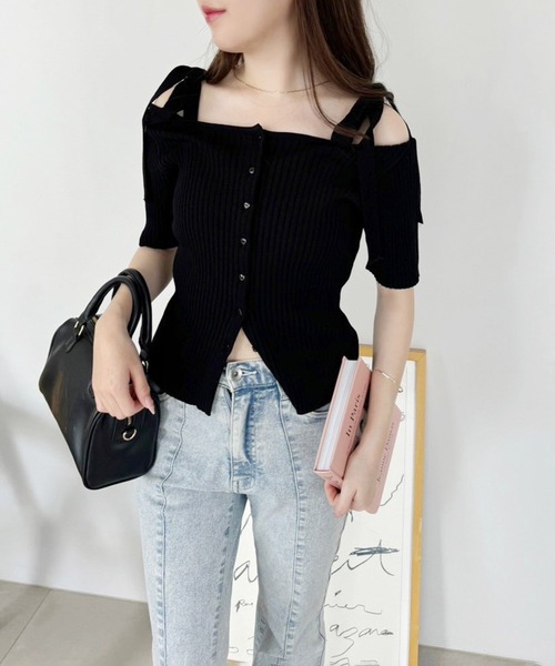 one after another NICE CLAUP(ワンアフターアナザーナイスクラップ)の「肩リボン2WAYニット(ニット/セーター・レディース・ブラック/グレー/ホワイト/ベージュ・FREE)」の19枚目の写真