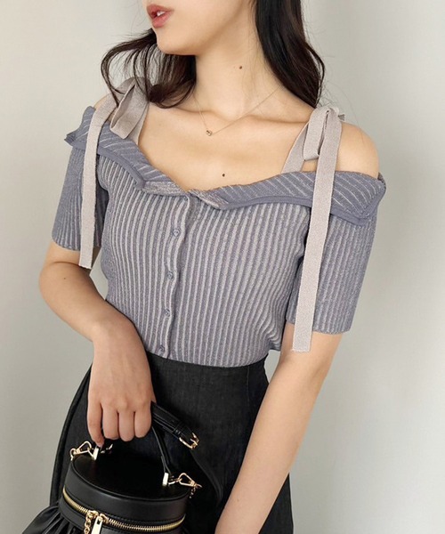 one after another NICE CLAUP(ワンアフターアナザーナイスクラップ)の「肩リボン2WAYニット(ニット/セーター・レディース・ブラック/グレー/ホワイト/ベージュ・FREE)」の10枚目の写真