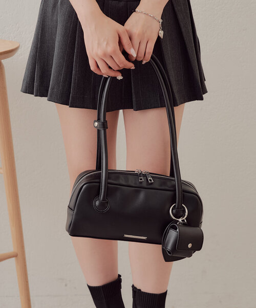 Chico（チコ）の「ハートチャーム付ロングスリーブボストンバッグ