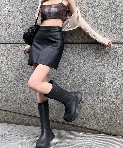 c.u.l(シーユーエル)の「レザーライク ミニスカート culw721(スカート・レディース・ブラック/アイボリー/カーキ・L/M)」の5枚目の写真