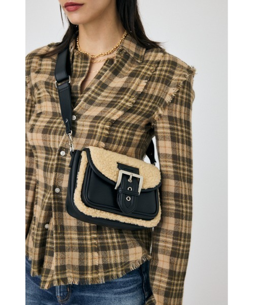 MOUSSY(マウジー)の「BOA SADDLE バッグ(ショルダーバッグ・レディース・ブラック/カーキ・FREE)」の12枚目の写真