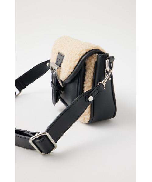 MOUSSY(マウジー)の「BOA SADDLE バッグ(ショルダーバッグ・レディース・ブラック/カーキ・FREE)」の5枚目の写真
