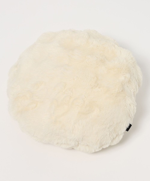 LAKOLE(ラコレ)の「ファークッション / 151424(クッション/クッションカバー・レディース・ホワイト/ブラック/グレー・FREE)」の5枚目の写真