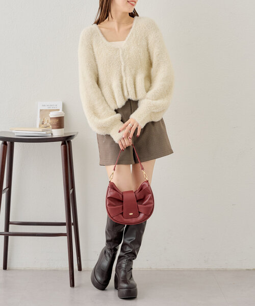 Chico（チコ）の「【2WAY】シャギーペプラムVニット（ニット/セーター・レディース・ピンク/グレイッシュベージュ/ブラック/アイボリー・FREE）」の10枚目の写真