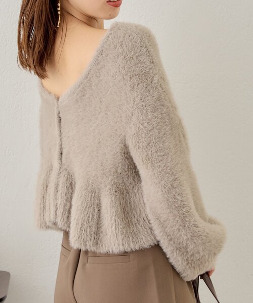 Chico（チコ）の「【2WAY】シャギーペプラムVニット（ニット/セーター・レディース・ピンク/グレイッシュベージュ/ブラック/アイボリー・FREE）」の17枚目の写真