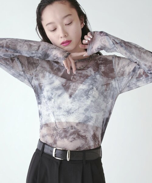 Lui's(ルイス)の「【着映え◎】シアープリントトップス(Tシャツ/カットソー・レディース・イエロー/チャコールグレー/ブルー・FREE)」の21枚目の写真