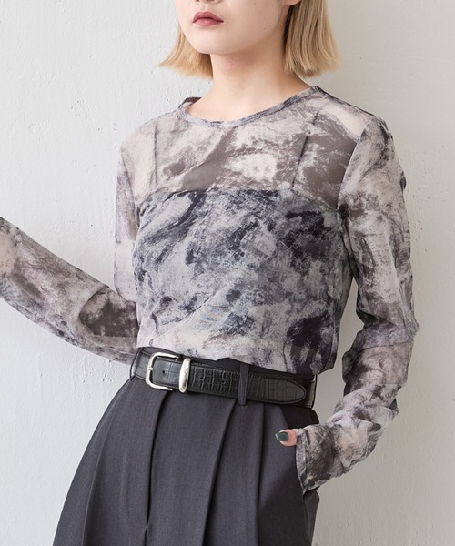 Lui's(ルイス)の「【着映え◎】シアープリントトップス(Tシャツ/カットソー・レディース・イエロー/チャコールグレー/ブルー・FREE)」の5枚目の写真