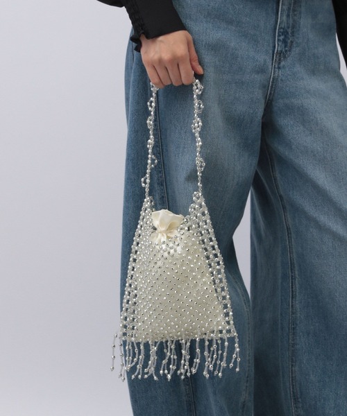 A part by（アパートバイ）の「ビーズフリンジバッグ（ハンドバッグ・レディース・シルバー・FREE）」の2枚目の写真