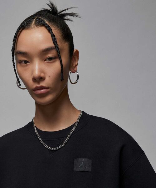 JORDAN BRAND（ジョーダンブランド）の「ジョーダン フライト フリース ウィメンズ クロップド スウェットシャツ / Jordan Flight Fleece Women's Cropped Sweatshirt FV7153-010 Black（スウェット・レディース・ブラック・S/M/L/XL/XS）」の3枚目の写真