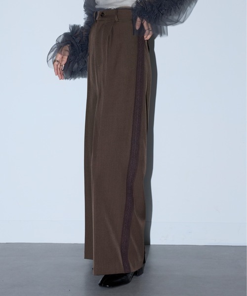 MAISON BREEZE reveur(メゾンブリーズレヴール)の「【MAISON BREEZE reveur】side lace tuck pants(スラックス・レディース・ブラック/ブラウン・M/S)」の7枚目の写真