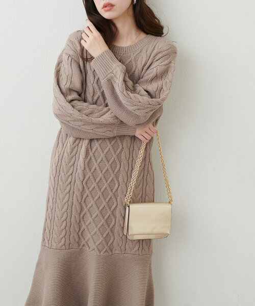 natural couture（ナチュラルクチュール）の「【WEB限定】裾フレアケーブルニットワンピース（ワンピース・レディース・モカ/ピンク系その他/オフホワイト/チャコールグレー・FREE）」の9枚目の写真