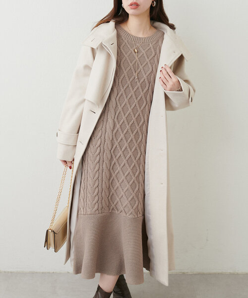 natural couture（ナチュラルクチュール）の「【WEB限定】裾フレアケーブルニットワンピース（ワンピース・レディース・モカ/ピンク系その他/オフホワイト/チャコールグレー・FREE）」の6枚目の写真