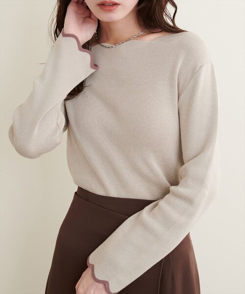 natural couture(ナチュラルクチュール)の「袖口配色スカラップニット(ニット/セーター・レディース・オフホワイト/グレー/ライトベージュ/サックスブルー/パープル系その他/ピンク/ネイビー・FREE)」の4枚目の写真