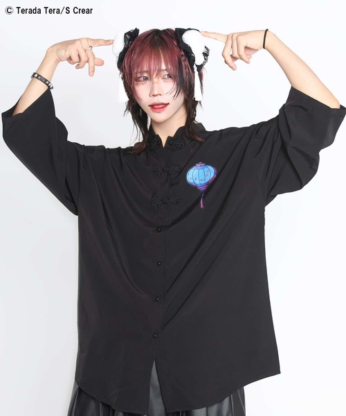 SPINNS(スピンズ)の「『寺田てら×SPINNS 第二弾』 チャイナシャツ(シャツ/ブラウス・レディース・ブラック/バーガンディー・ONESIZE)」の3枚目の写真