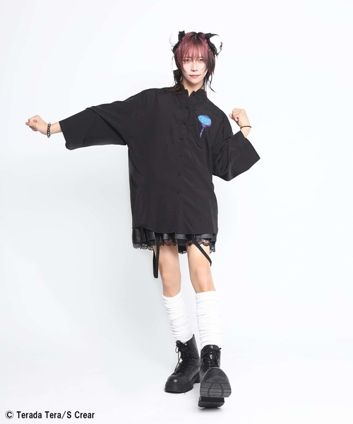 SPINNS(スピンズ)の「『寺田てら×SPINNS 第二弾』 チャイナシャツ(シャツ/ブラウス・レディース・ブラック/バーガンディー・ONESIZE)」の9枚目の写真