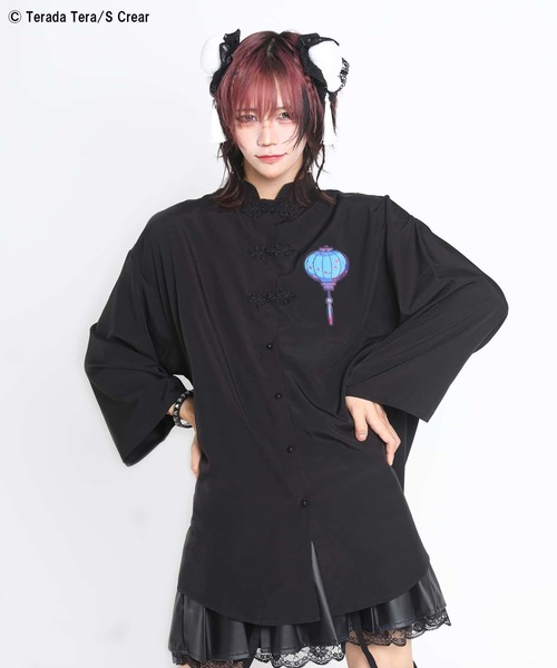 SPINNS(スピンズ)の「『寺田てら×SPINNS 第二弾』 チャイナシャツ(シャツ/ブラウス・レディース・ブラック/バーガンディー・ONESIZE)」の5枚目の写真