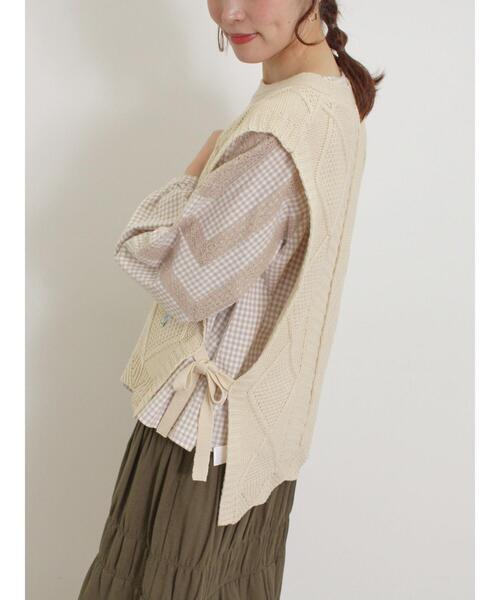 Samansa Mos2(サマンサ モスモス)の「花刺繍脇リボンベスト(ベスト・レディース・ベージュ/キナリ/ブラック/グリーン・F)」の21枚目の写真