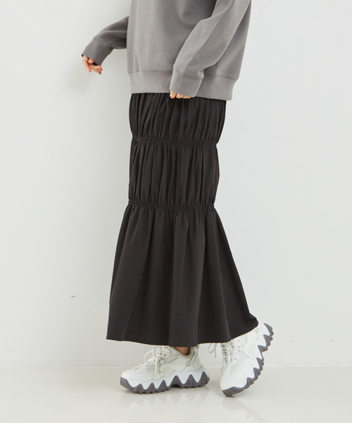 abahouse mavie(アバハウスマヴィ)の「シャーリングスカート/春服(スカート・レディース・ブラック/アイボリー/ダークグリーン・フリー)」の17枚目の写真