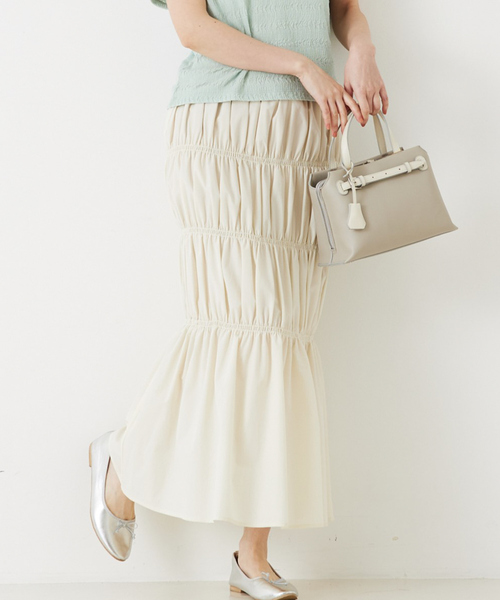 abahouse mavie(アバハウスマヴィ)の「シャーリングスカート/春服(スカート・レディース・ブラック/アイボリー/ダークグリーン・フリー)」の11枚目の写真