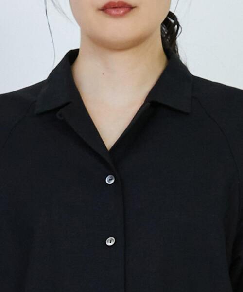 LOISIR（ロワズィール）の「レーヨンリネンキャンバスオープンカラーシャツ（シャツ/ブラウス・レディース・ブラック・FREE）」の15枚目の写真