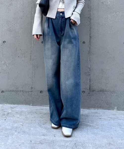 mline（エムライン）の「[mline]タックワイドデニム（デニムパンツ・レディース・ネイビー/ブルー・1/2）」の3枚目の写真