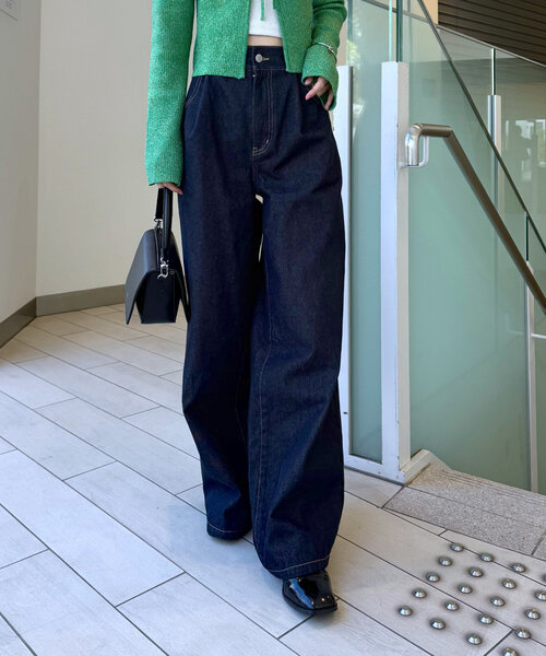 mline（エムライン）の「[mline]タックワイドデニム（デニムパンツ・レディース・ネイビー/ブルー・1/2）」の6枚目の写真