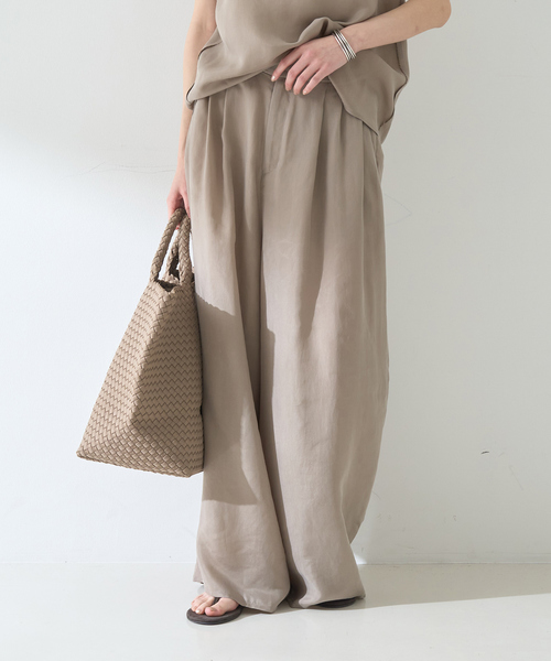 Rouge vif（ルージュヴィフ）の「【待望の再入荷！】【セットアップ対応】キュプラフィブリル ワイドパンツ（その他パンツ・レディース・チャコールグレー/グレイッシュベージュ/グレー・38/36）」の4枚目の写真