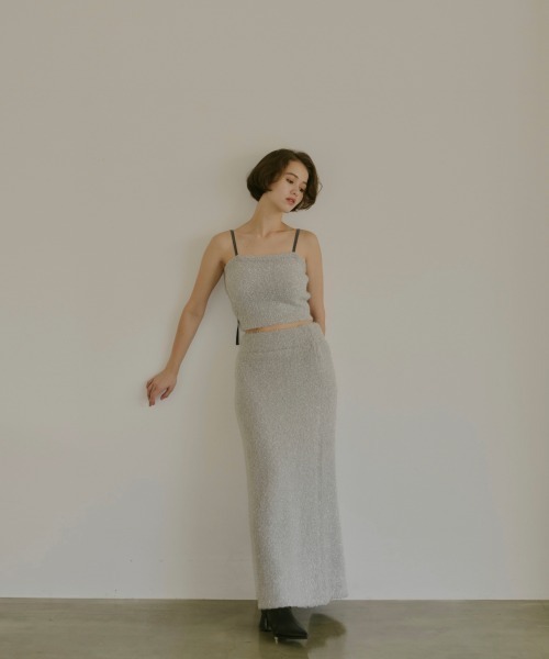 NOTREemor(ノートルエモア)の「glitter knit bustier x knit skirt(ワンピース・レディース・ライトベージュ/スモークグレー・FREE)」の7枚目の写真