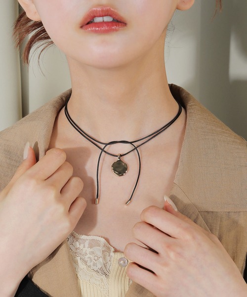 voov（ブーブ）の「ニュアンスモチーフ チョーカー スライドロープ ネックレス（ネックレス・レディース・ゴールド/シルバー・フリー）」の14枚目の写真