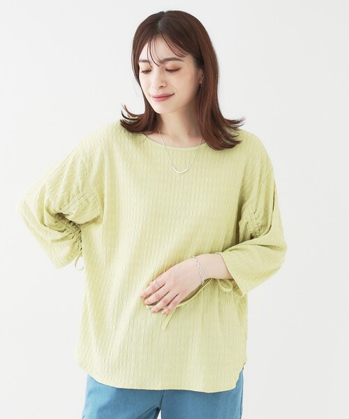 SHOO・LA・RUE(シューラルー)の「【洗える/S-LL】お袖シャーリングトップス(シャツ/ブラウス・レディース・ブラック/アイボリー/イエロー系その他・01/02/03/04)」の8枚目の写真