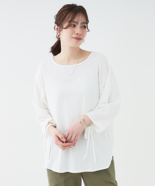 SHOO・LA・RUE(シューラルー)の「【洗える/S-LL】お袖シャーリングトップス(シャツ/ブラウス・レディース・ブラック/アイボリー/イエロー系その他・01/02/03/04)」の12枚目の写真