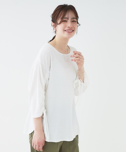 SHOO・LA・RUE(シューラルー)の「【洗える/S-LL】お袖シャーリングトップス(シャツ/ブラウス・レディース・ブラック/アイボリー/イエロー系その他・01/02/03/04)」の13枚目の写真