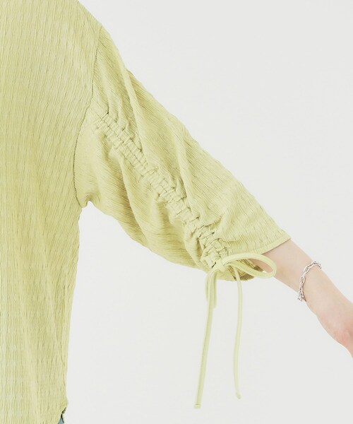 SHOO・LA・RUE(シューラルー)の「【洗える/S-LL】お袖シャーリングトップス(シャツ/ブラウス・レディース・ブラック/アイボリー/イエロー系その他・01/02/03/04)」の20枚目の写真