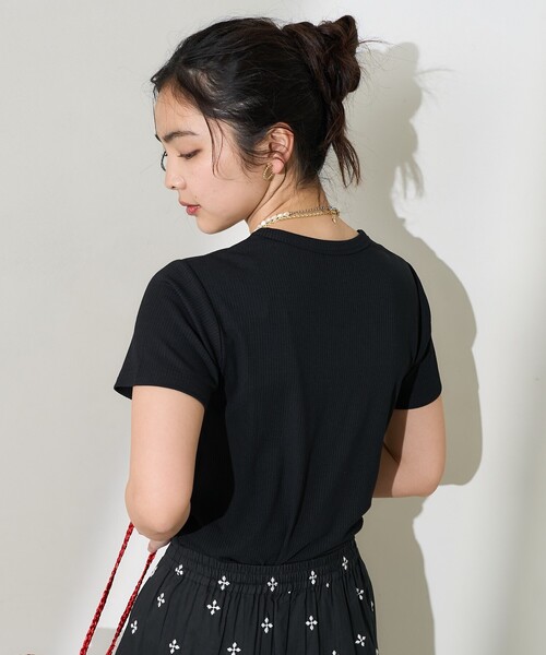 FREAK'S STORE(フリークスストア)の「<接触冷感/UVカット>ICE SUMMER ミニリブTシャツ/アイスサマーTシャツ(Tシャツ/カットソー・レディース・オフホワイト/ブラック/サックスブルー/ベージュ・フリ-)」の3枚目の写真