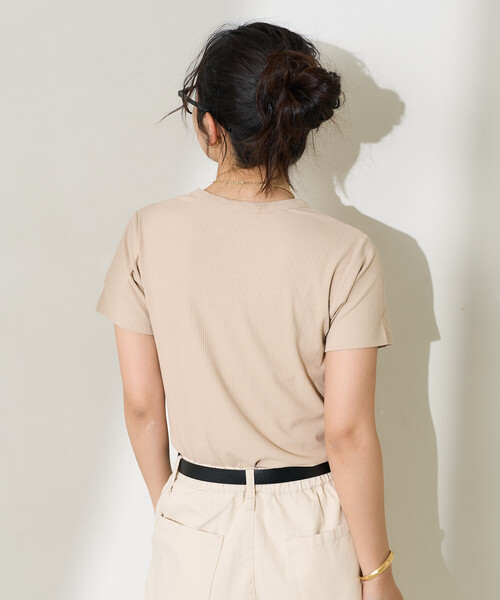 FREAK'S STORE(フリークスストア)の「<接触冷感/UVカット>ICE SUMMER ミニリブTシャツ/アイスサマーTシャツ(Tシャツ/カットソー・レディース・オフホワイト/ブラック/サックスブルー/ベージュ・フリ-)」の10枚目の写真