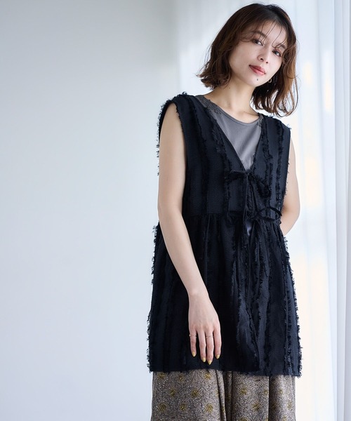 studio CLIP(スタディオクリップ)の「ダブルフロントフリンジジャガードジレ(ベスト・レディース・ブラウン/ブラック/ベージュ・FREE)」の11枚目の写真