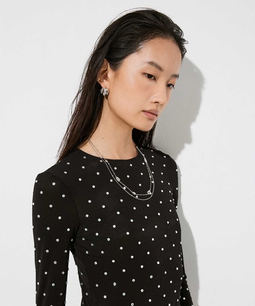 CHARLES & KEITH（チャールズ & キース）の「Aine エネ クリスタルダブルチェーンネックレス（ネックレス・レディース・シルバー/ゴールド系その他/ゴールド・FREE）」の2枚目の写真