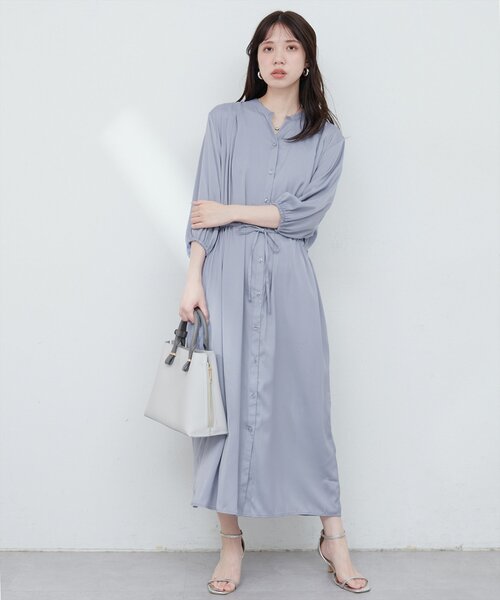 natural couture(ナチュラルクチュール)の「たっぷりギャザーサテンワンピース(ワンピース・レディース・ネイビー/ピンクベージュ/ブルー/チャコールグレー・FREE)」の22枚目の写真