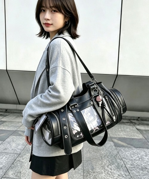 gossip！ロサンゼルス（ゴシップロサンゼルス）の「調整紐付きクリア窓多ポケットショルダー痛バッグ（ショルダーバッグ・レディース・ブラック・FREE）」の13枚目の写真