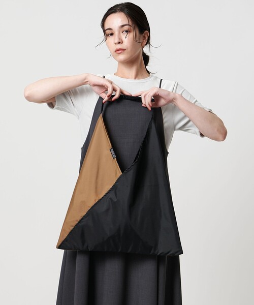 MELO（メロ）の「＜MELO＞2TONE トライアングル トートバッグ（トートバッグ・レディース・ターコイズブルー系/ブラック・FREE）」の9枚目の写真