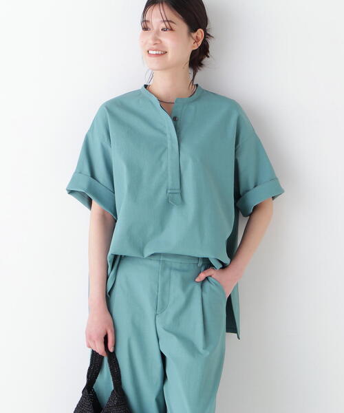 human woman(ヒューマンウーマン)の「◆【UVカット】クールマックス混オーバーブラウス(シャツ/ブラウス・レディース・グレー系その他/ベージュ/グリーン・MEDIUM)」の3枚目の写真