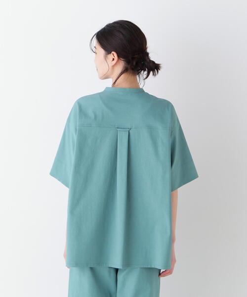 human woman(ヒューマンウーマン)の「◆【UVカット】クールマックス混オーバーブラウス(シャツ/ブラウス・レディース・グレー系その他/ベージュ/グリーン・MEDIUM)」の10枚目の写真