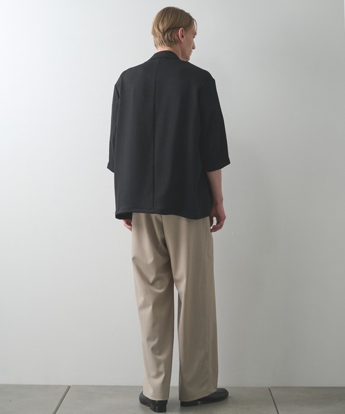 STUDIOUS(ステュディオス)の「【STUDIOUS】PLEATS HALF SLEEVE JACKET(テーラードジャケット・メンズ・ブラック/ライトベージュ・1/2)」の5枚目の写真
